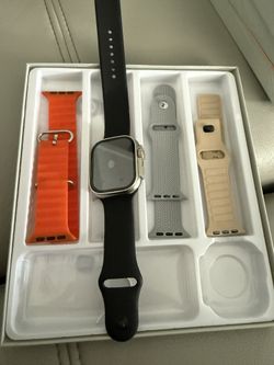 Watch with 4x Bands included