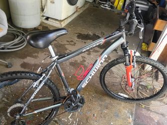 Schwin sr suntour mountain bike