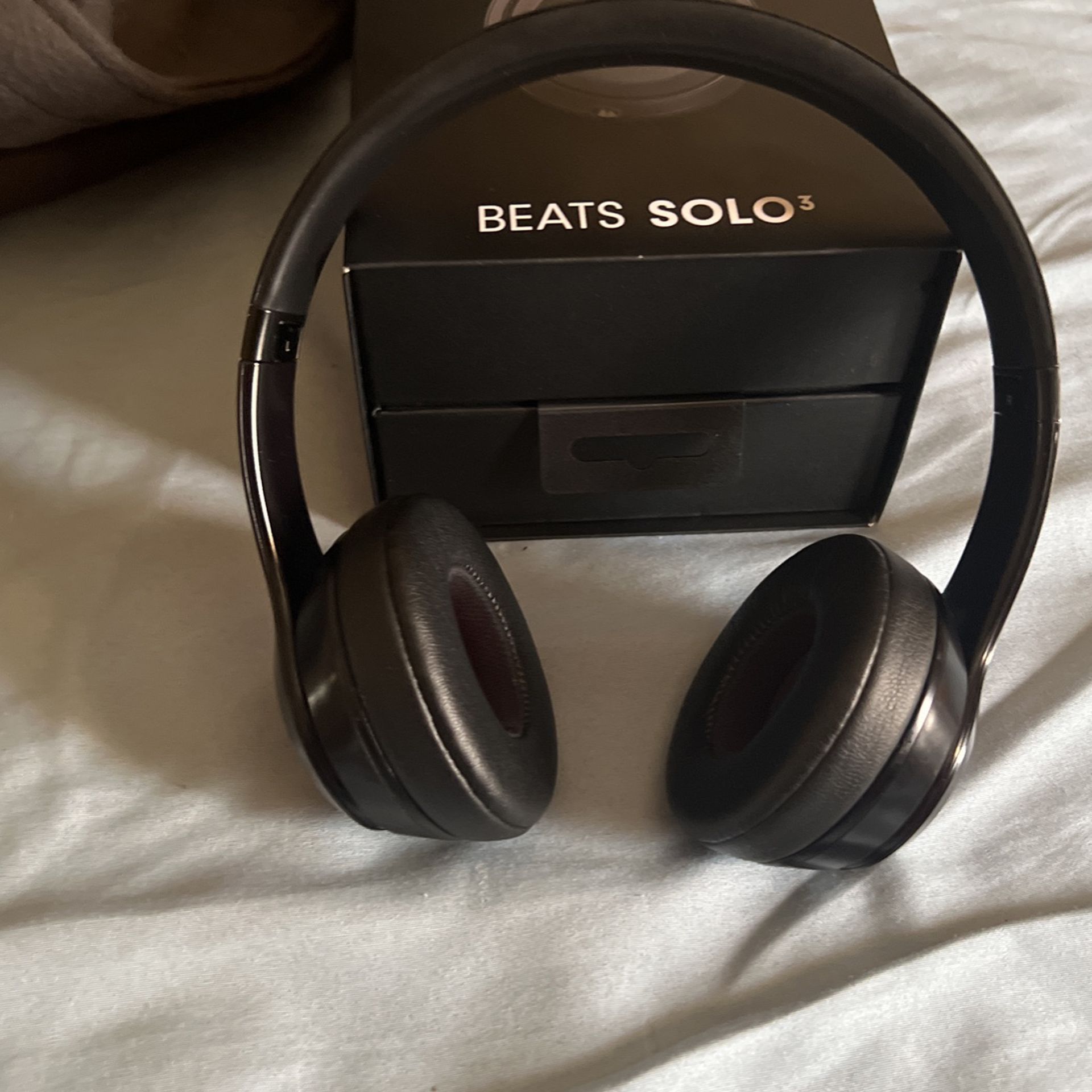 Beats Solo 3s 