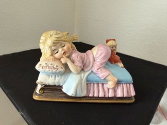Vintage Ceramic Figurine Of Girl In Pink Pajamas With Doll On Bed