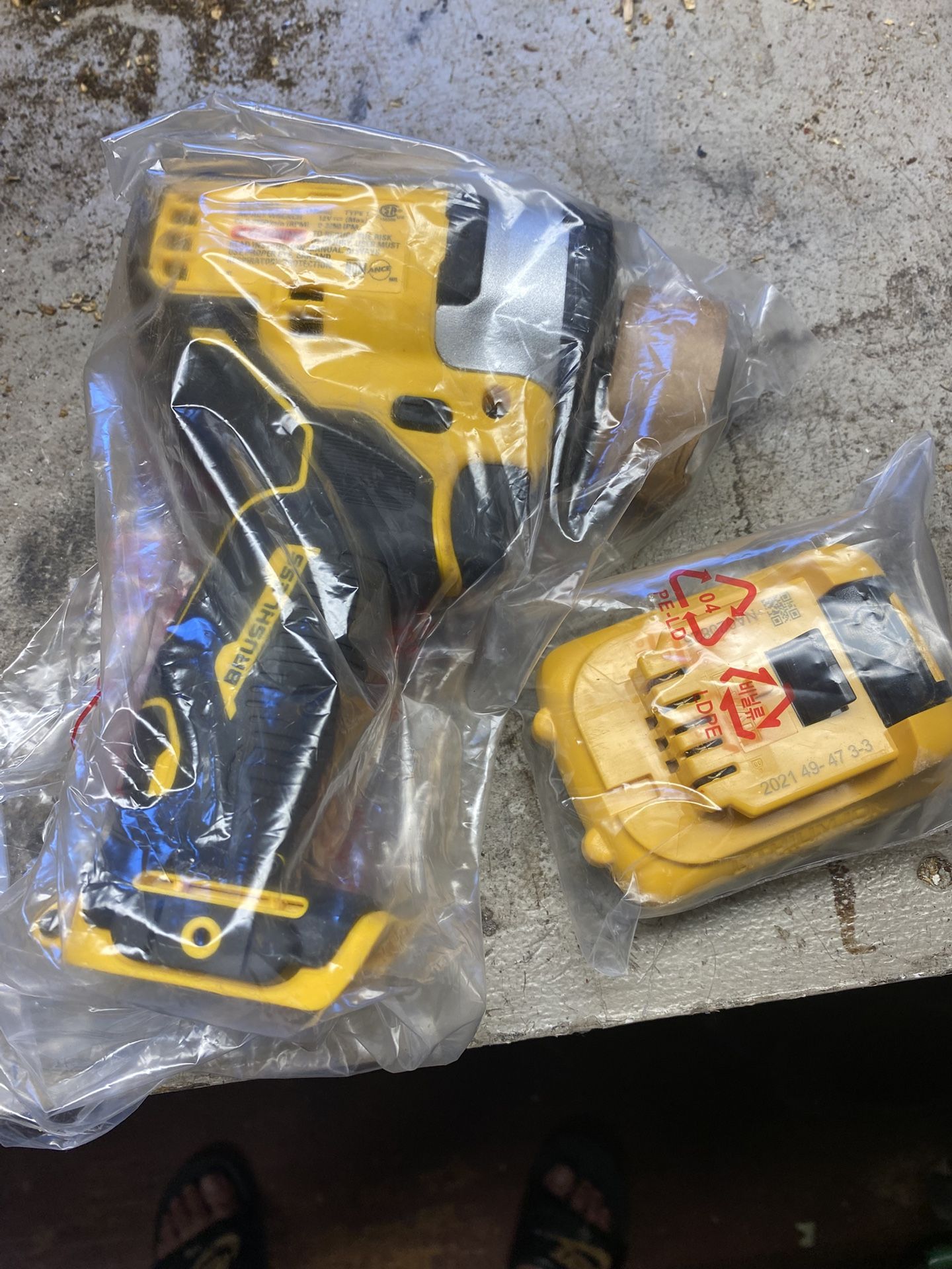 IMPACT wrench1/2 in 12 V