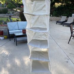 Hanging closet shoe or clothing storage