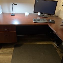 Large L-Shaped Executive Desk – Home Office