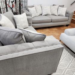 Sofa And loveseat in Excellent Condition!