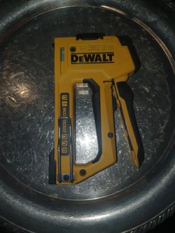 Dewalt Stapler 