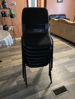 7 Black Chairs
