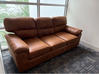 Comodo sofa en muy buen estado