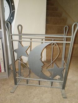 Iron Magazine Stand 