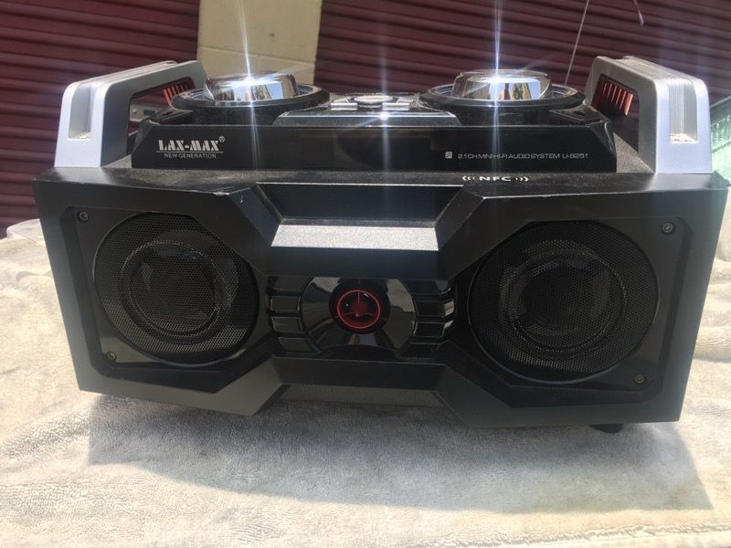 Lax Max Li-S251 2.1 Channel mini hi-girl audio system.