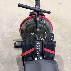 Life Fitness GX Rower Trainer
