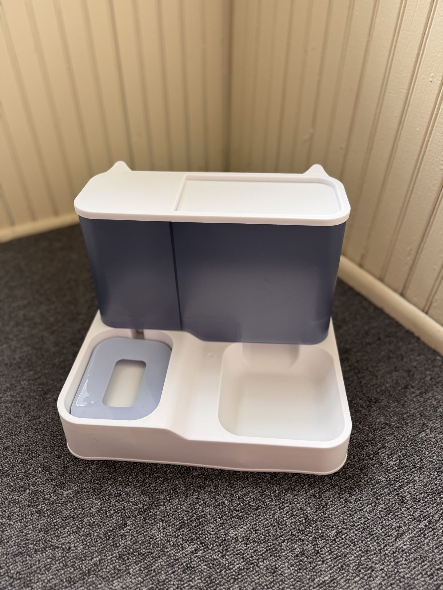 Automatic Pet Feeder + Water Bowl – Brand New