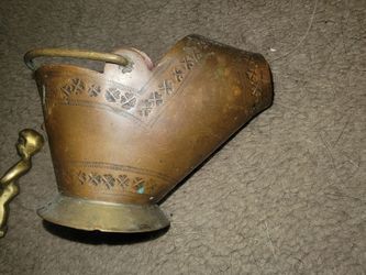 Antique Copper Coal Scuttle with Brass Handle