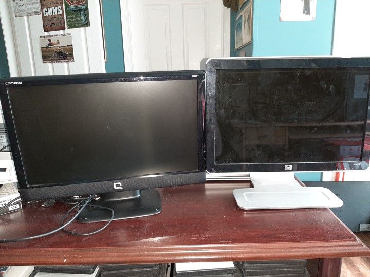 2 17" Monitors