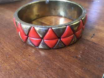 Vintage beautiful gold tone bracelet with Bakelite orange diamond shape Bakelite stone