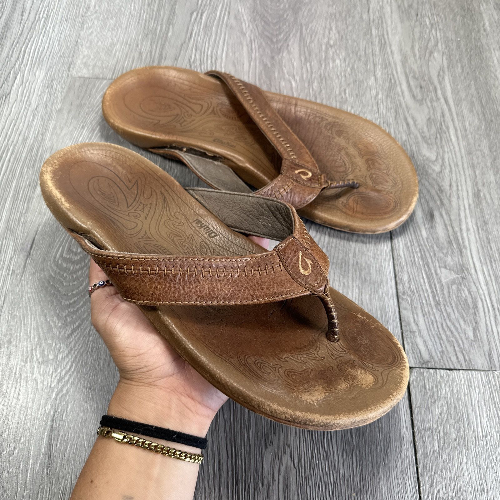Olukai Sandals Mens 11 Hiapo Shoes Tan Leather Thong Flip Flop Beach Slide