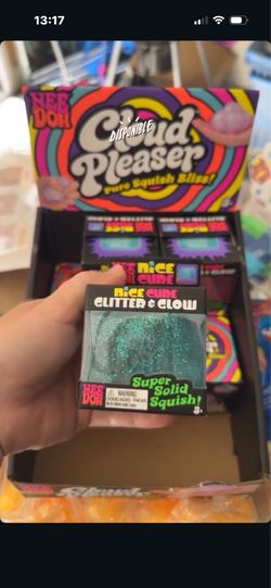 Nice cube glitter and glow