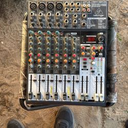 Behringer Mixer 