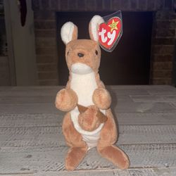 Rare Ty Beanie Baby "Pouch" the Kangaroo with PVC Pellets