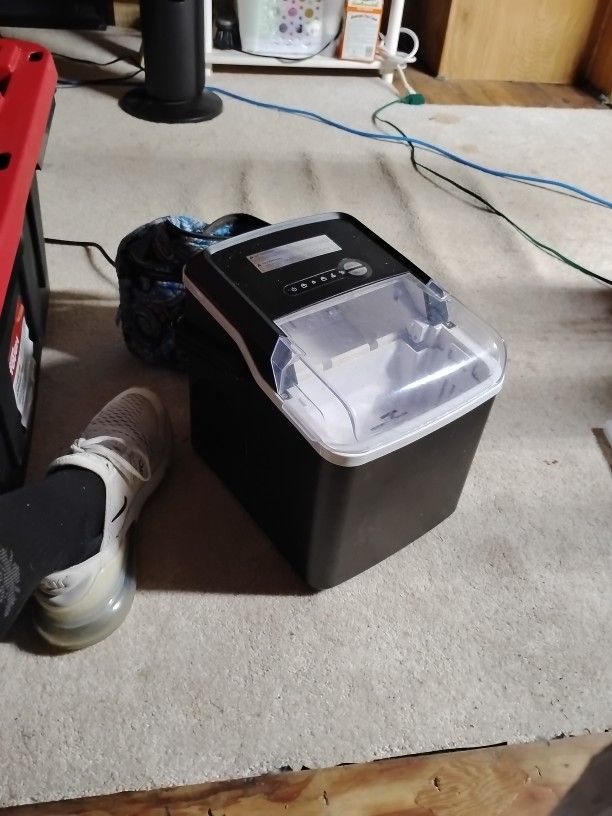 Countertop Ice Maker