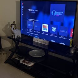 📺 Black Glass TV Stand – For Sale!