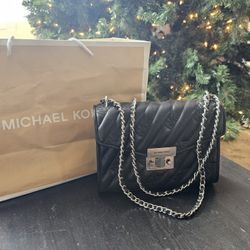 Michael Kors black purse crossbody