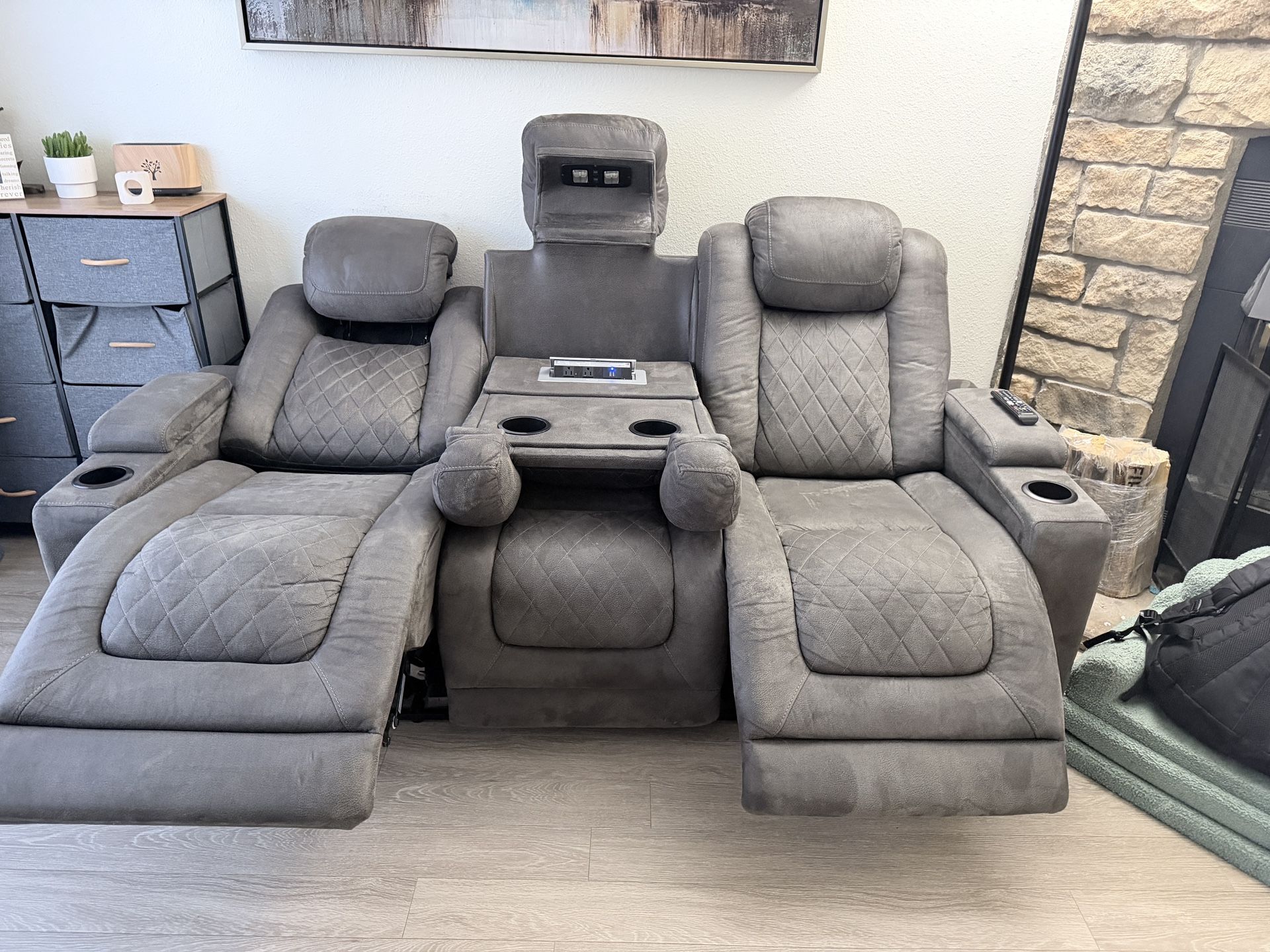 Automatic Reclining Couch 