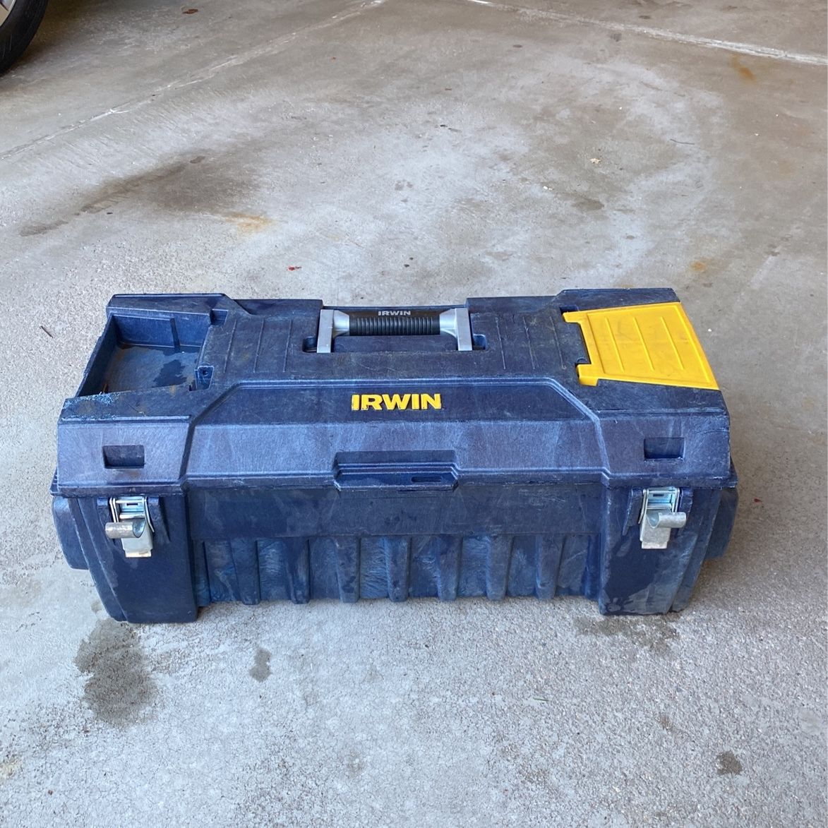 IRWIN 29 Inch Blue Resin Lockable Tool Box for Sale in Littleton, CO -  OfferUp