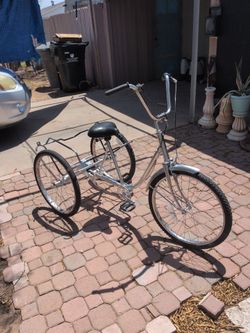 Vintage Hedstrom 3-Wheeler 24 inch wheels