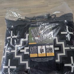 Pendleton Packable Outdoor Blanket