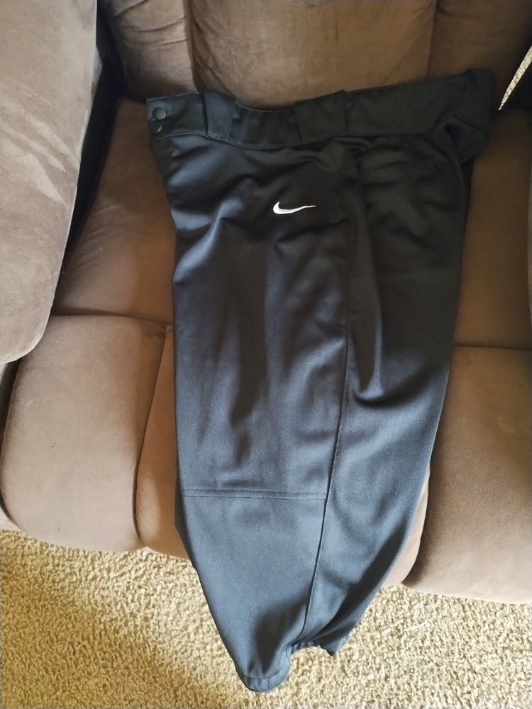 Women's Size XL Softball Nike  Pants Like New Pick Up In Florence KY 