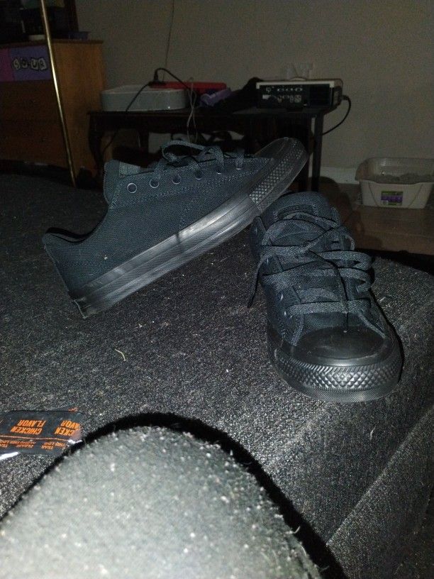 All Black Low Top Converse Only Tried On Size 11 Best Offer