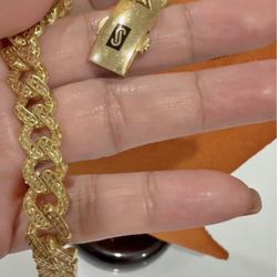 18K Dubai gold size 8.5 inches