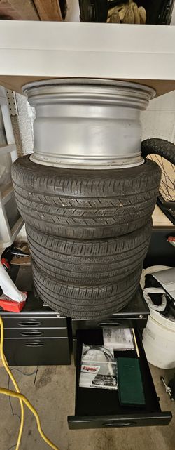 Bmw 16inch Rim +3 Run Flat Tire