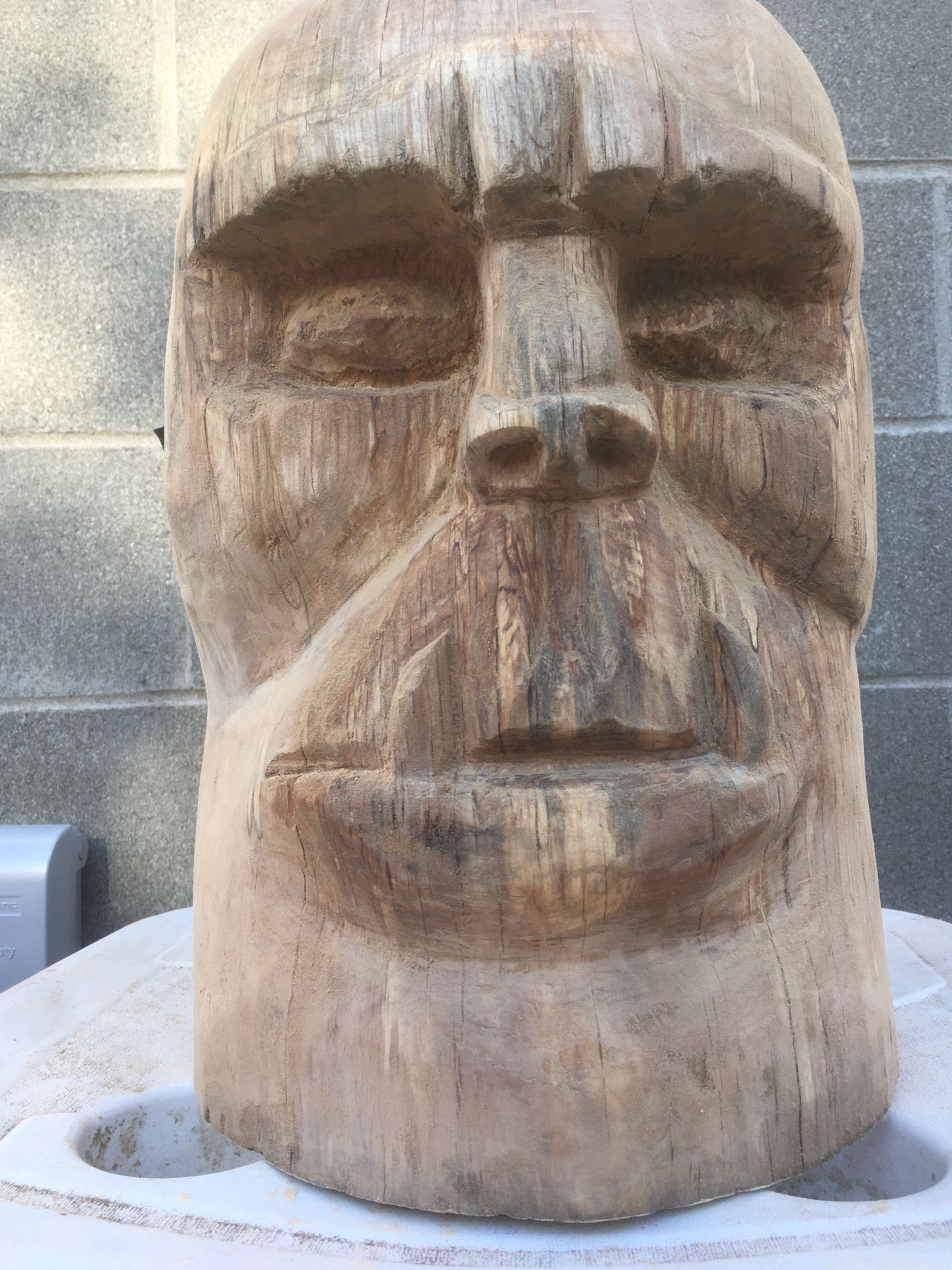 Wooden carving, Sasquatch head, garden decorations OK