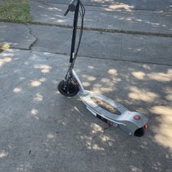 Electronic scooter