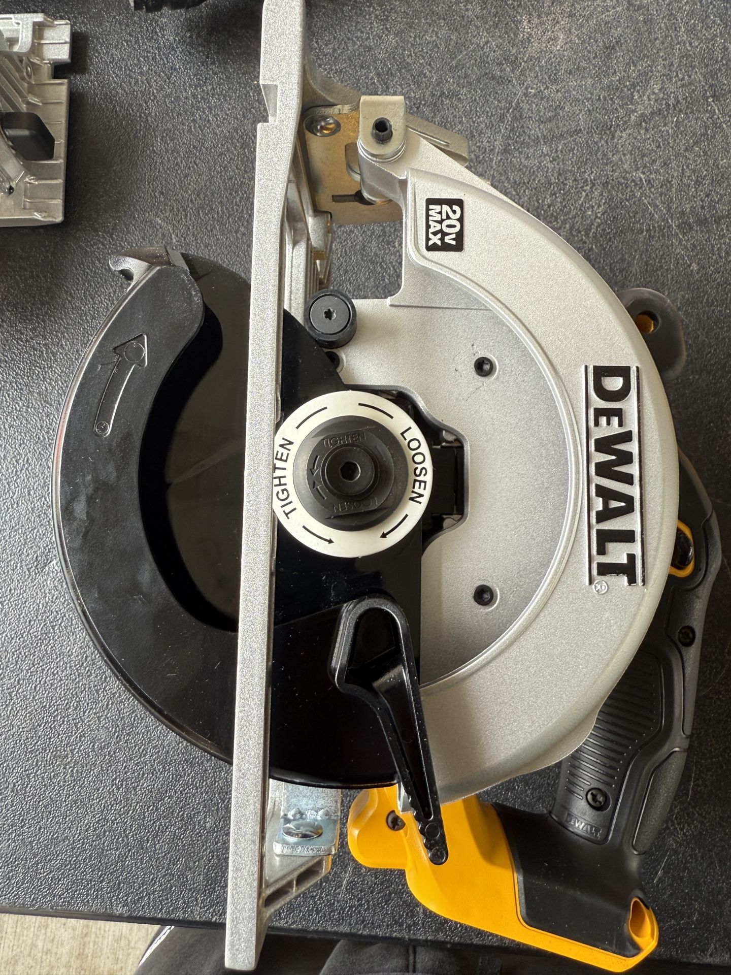 20V MAX Cordless 6.5 in. Sidewinder Style Circular Saw (Tool Only)