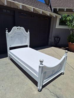 Twin size Bed