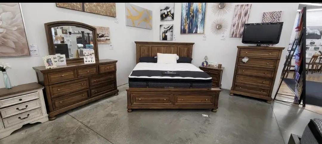 Bedroom Set Queen or King Bed Dresser Nightstand Mirror Chest Options