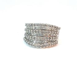 Lady’s Diamond Cluster Ring 14kwg