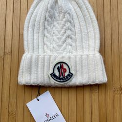 Moncler White Beanie (70% Wool, 30% Rabbit Hair)