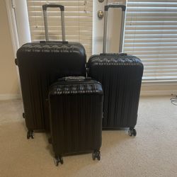 Luggage Set 3 Pcs Only 100$