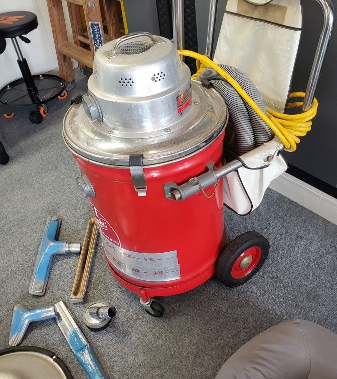 Milwaukee Heavy Duty Wet/dry Shop Vac for Sale in Glendora, CA OfferUp
