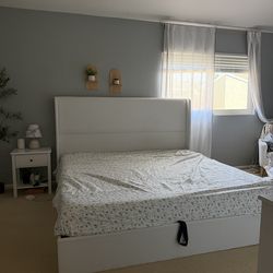 King size foam mattress + storage headboard