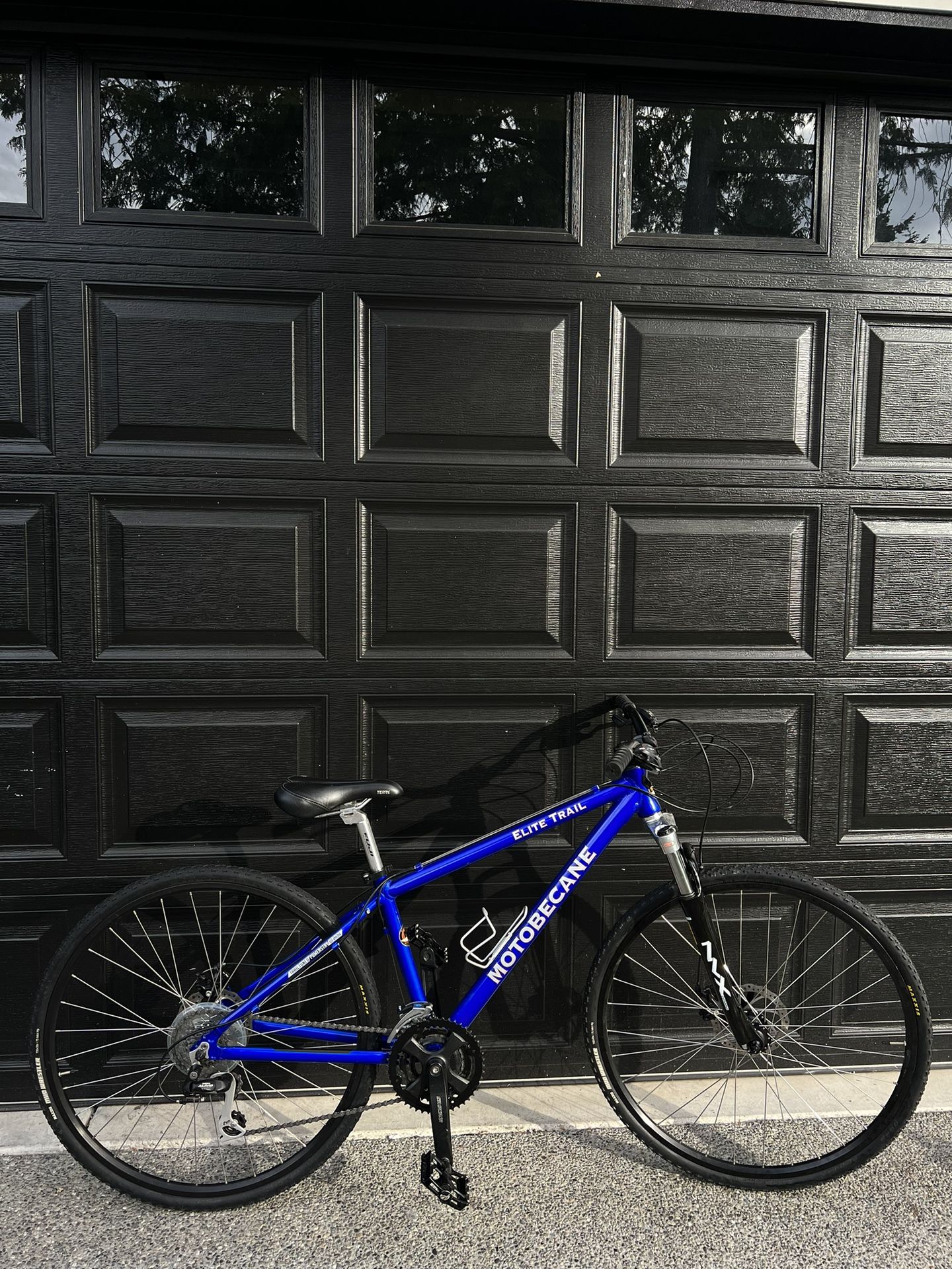 Motobecane Elite Trail Mountain / Hybrid Bike