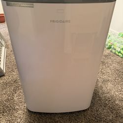 Frigidaire AC Unit