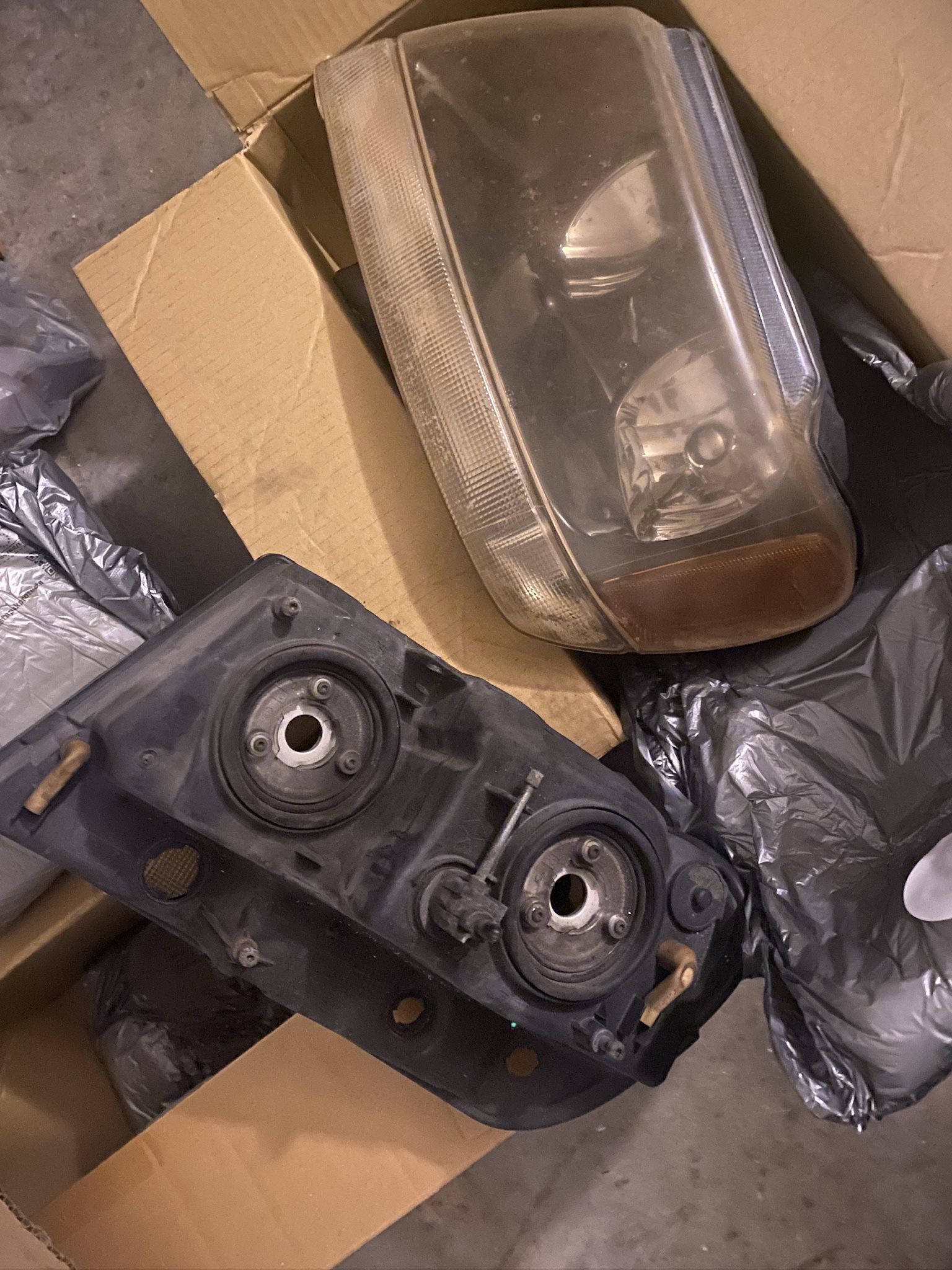2003 Jeep Grand Cherokee Pair of Headlights