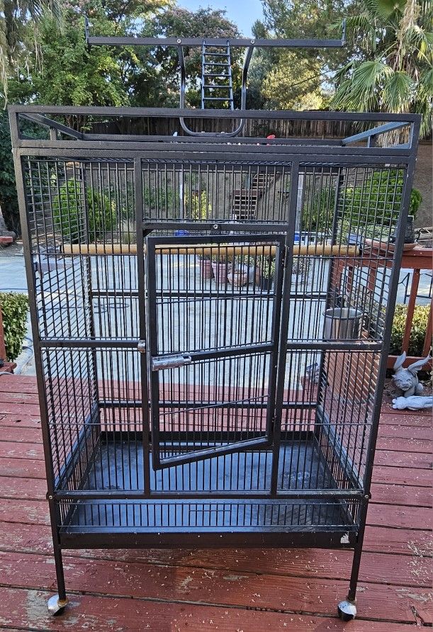 Bird/Parrot Cage
