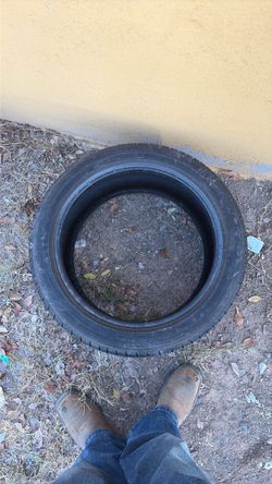 Used tires falcon  235–45R 18