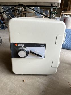 Sentry 1250 Safe