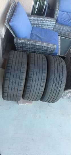 3 llantas 225/50/18 $75